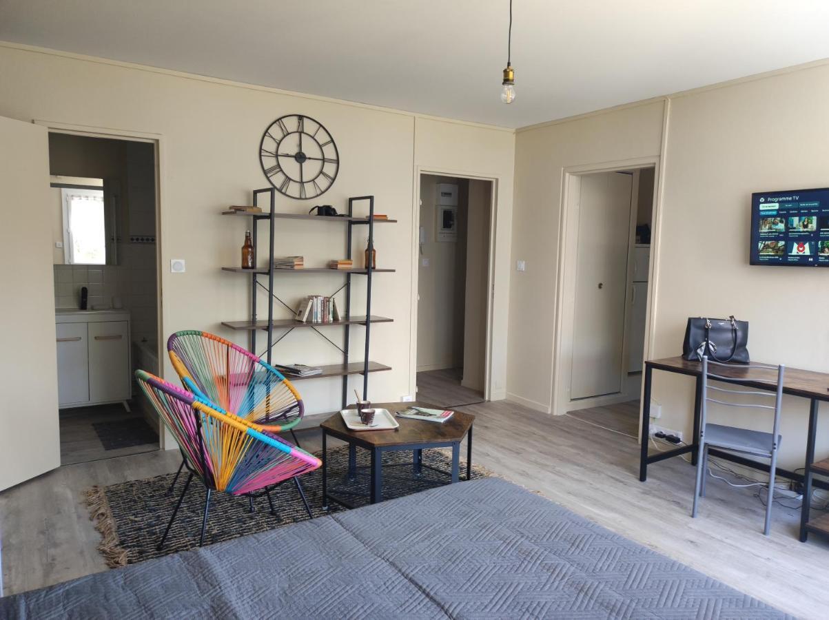 Studio - Meuble Tourisme, Trois Etoiles - 34 M2 Refait A Neuf- Residence Mâcon Exteriör bild